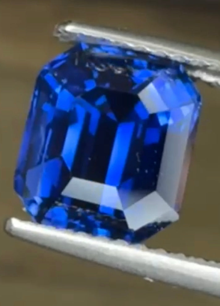 4.05 carat Blue Sapphire Platinum & Diamond Ring