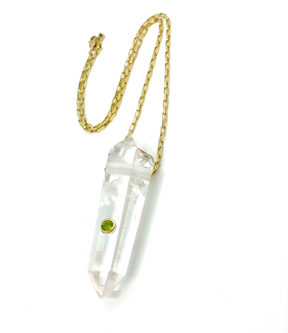 Power Crystal 1 Point Peridot Necklace